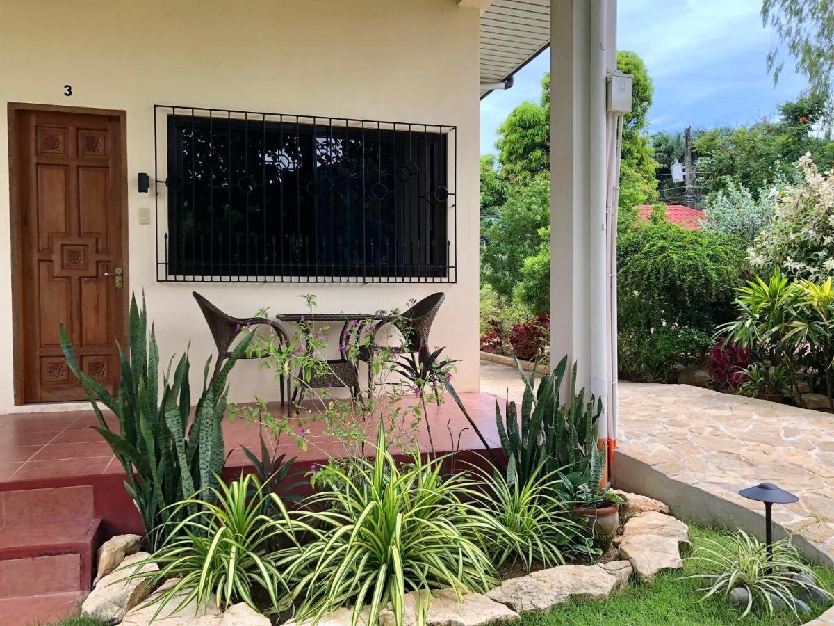 Strutz Art Garden Resort Bangued Exterior foto